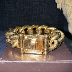 Michael Kors Chunky Turn Lock Chain Link Bracelet Gold tone